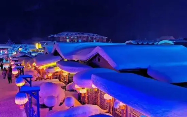 Xuegu Junbao Inn (China Snow Valley Scenic Area)