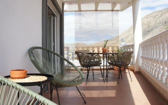 Apartment paddle & tennis courts and swimming pool Los Cristianos