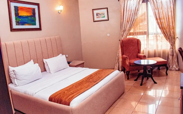 Dees Hotels Apartment & Suites
