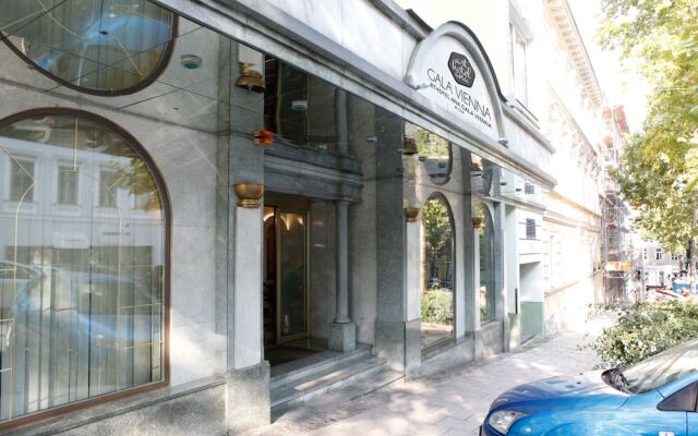 Отель Arthotel ANA Gala вид на фасад