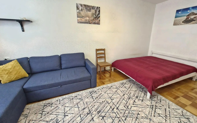 Good Room Guru на бульваре Адмирала Ушакова 8