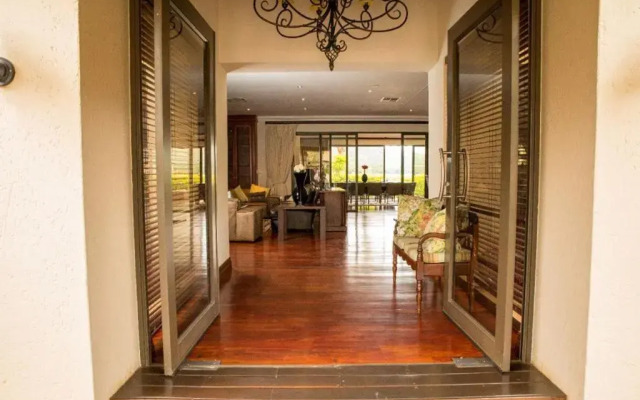 Seduction House