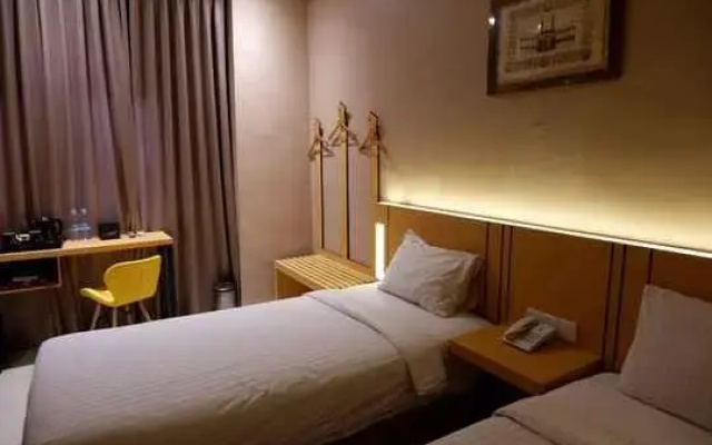 Arabia Style Hotel Wahid Hasyim