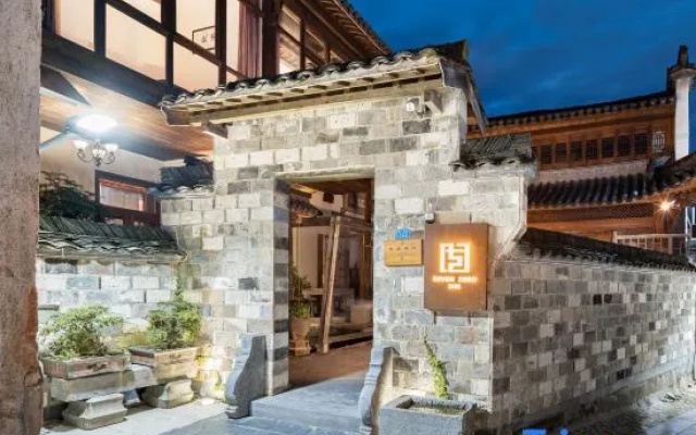 Seven Zero Inn