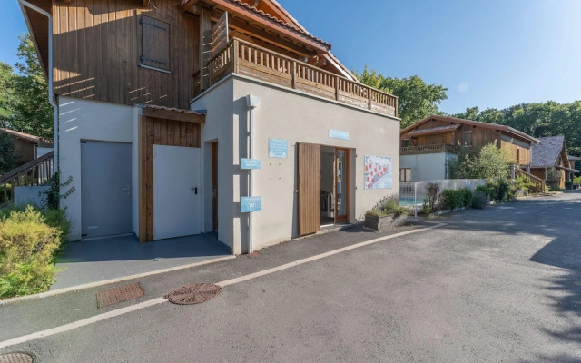 4-guest Stay Near Moutchic Beach