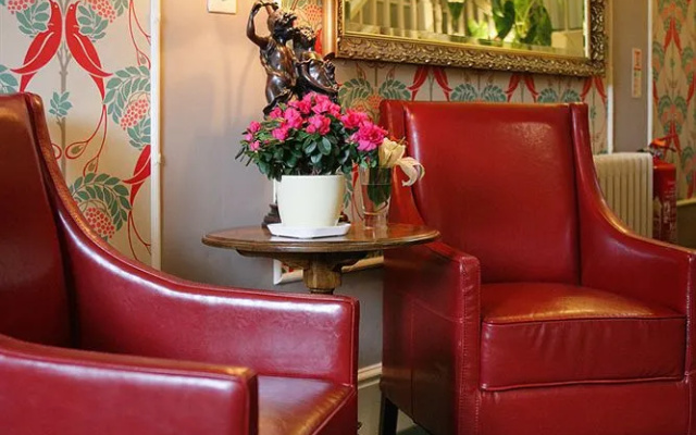 Crossways Hotel