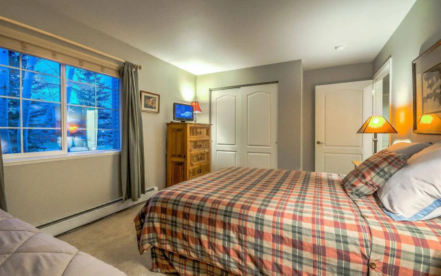The Villas At Walton Creek by Retreatia