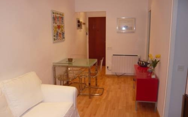 Отель Apartament Conde Güell Испания, Барселона - отзывы, цены и фото номеров - забронировать отель Apartament Conde Güell онлайн комната для гостей
