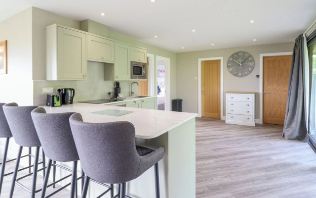 Orchard Lodge
