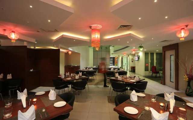 Hotel Hyphen Noida