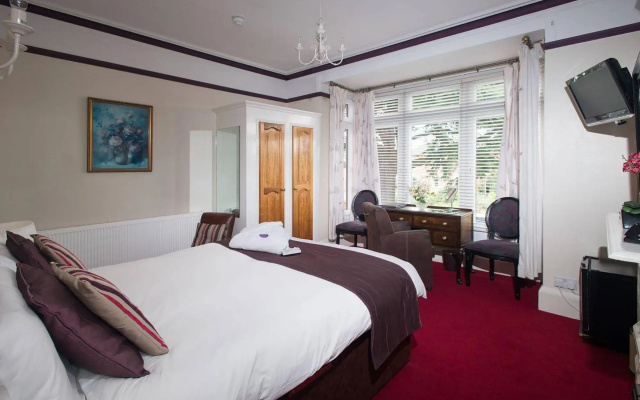 Clairmont Guest House