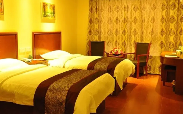 Four Seasons Qingteng Hotel (Ningbo Zhenhai New City Zhenhai Avenue Subway Station)