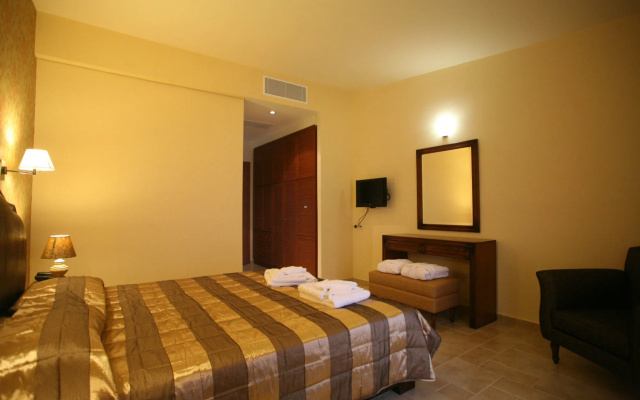Tesoro Hotel