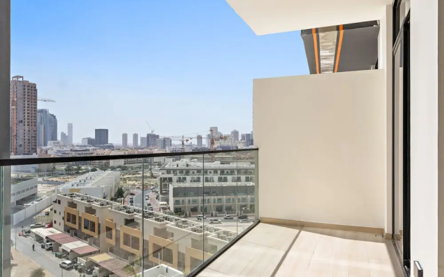 Stunning Modern 3BR Apartment in JVC