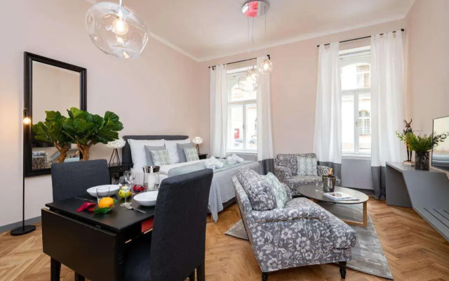 EMPIRENT Garden Suites Residence