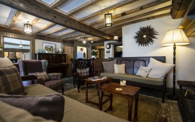 West Arms Hotel