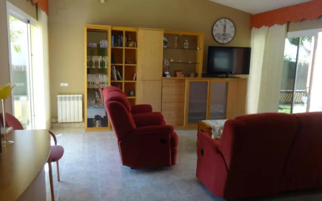 R88 Casa Alegre
