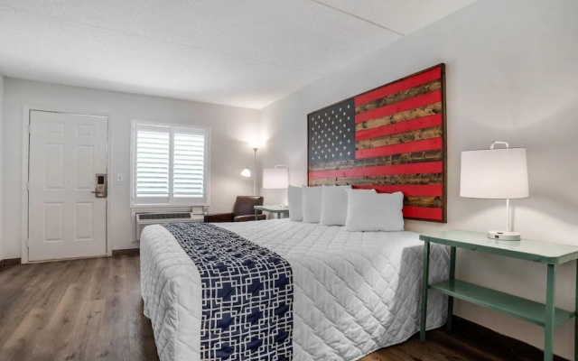 Super 8 by Wyndham Daleville/Fort Novosel
