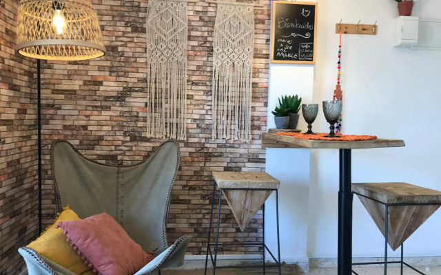 Estudio en Dénia con piscina y wifi privada, a 100 m del mar