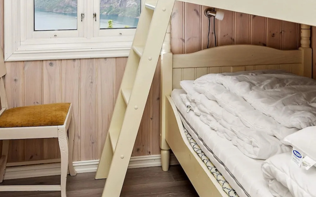 8 Person Holiday Home in Valldal