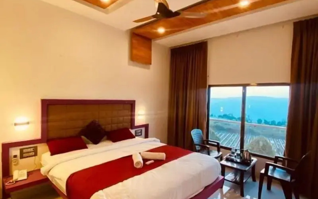 Hollywood Palace Resort