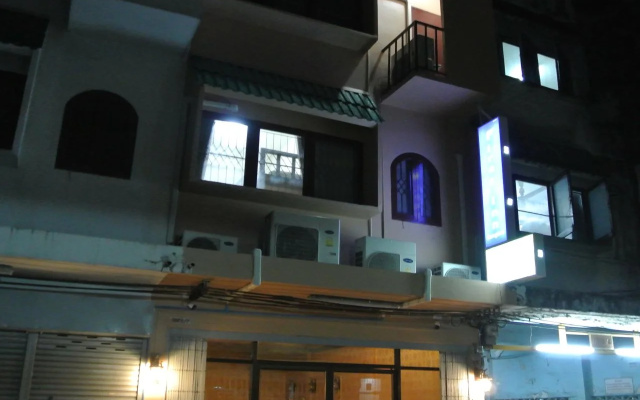 Хостел First Inn Bangkok