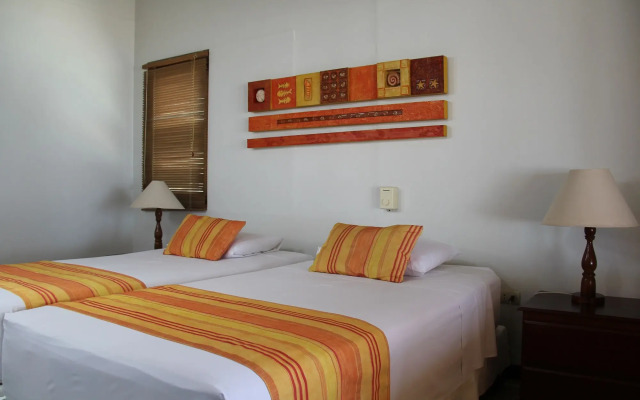 Punta Sal Suites & Bungalows Resort