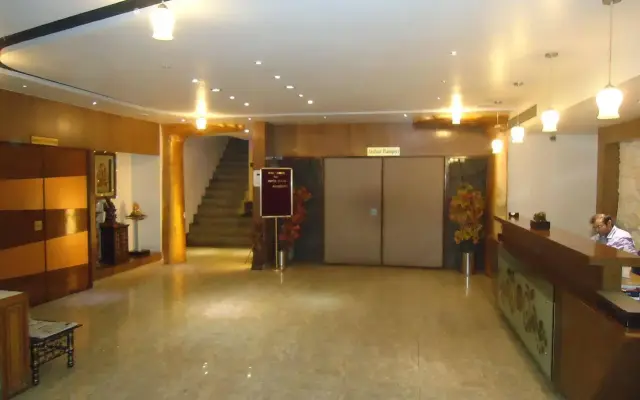 Maan Residency Hotel