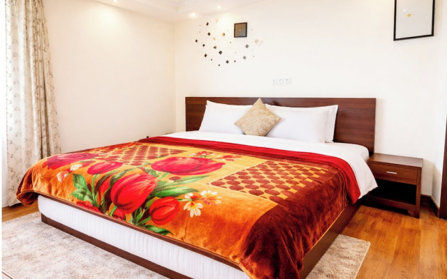 Hotel Kaafal Homestay Mussoorie