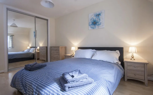 4 Varis Apartments