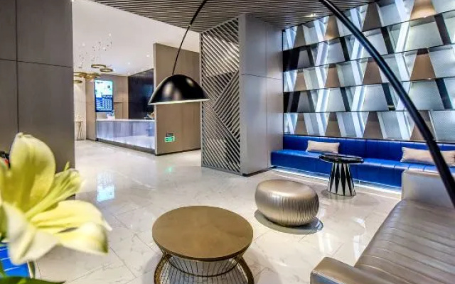 Orange Hotel (Chengdu Tianfu Plaza Kuanzhaixiangzi Alleys)