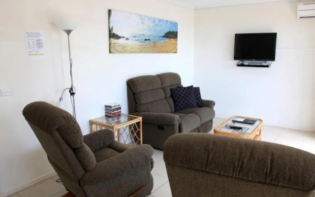Beach House Holiday Apartments