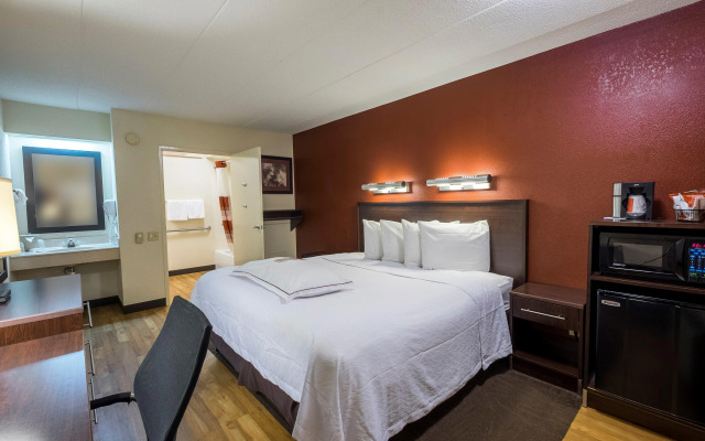 Red Roof Inn PLUS+ Statesville