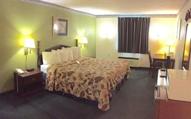Quality Inn Airport