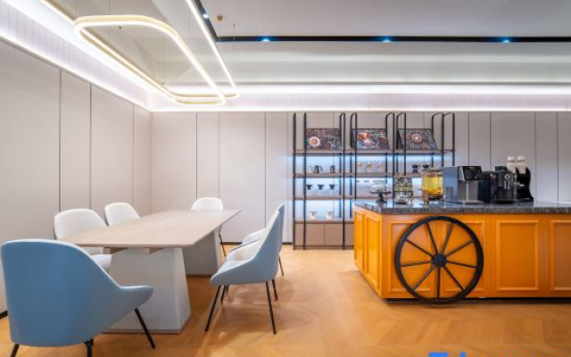 Homeinn Plus Hotel (Guiyang Qianlingshan Park Yan'an West Road Subway Station)