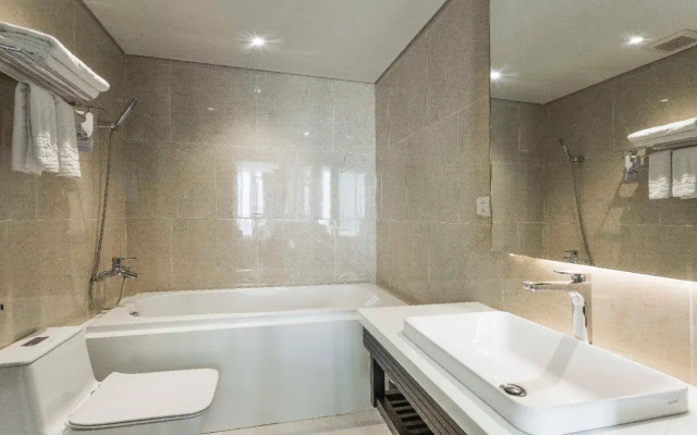 Everland Hotel