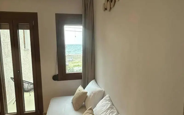 KYNTHIA seaview apartments