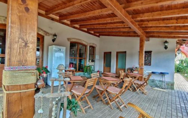 Casa Adam
