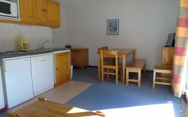 Lou Services Apartment GA48 LSI 001