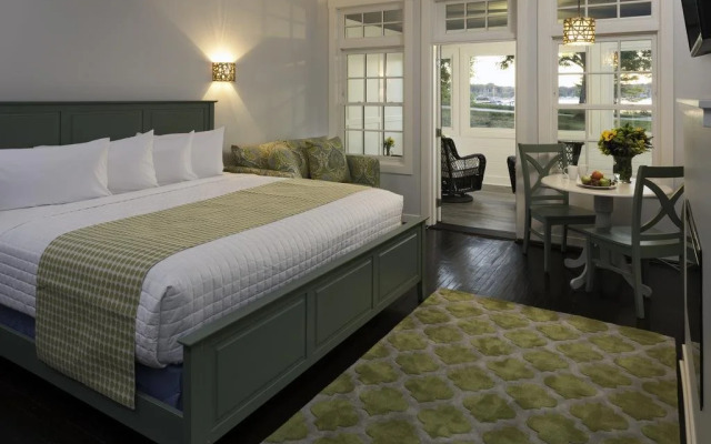 The Hotel Saugatuck