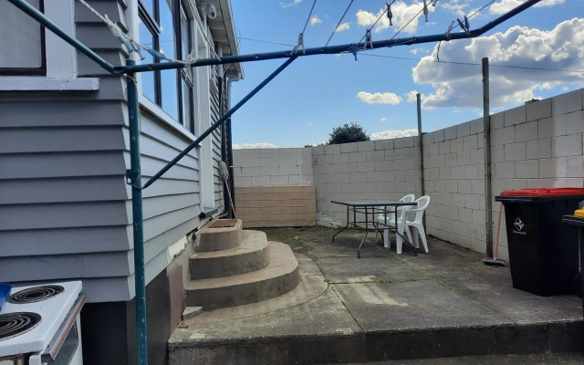 Tauranga Backpack House