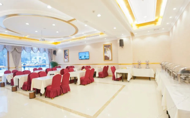 Vienna Hotel (Chongqing Hechuan High-speed Railway Station)