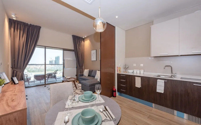 Gorgeous Studio With Balcony Park View