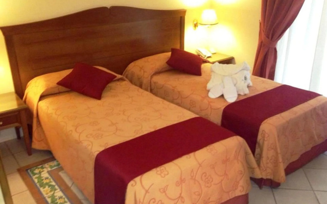 Akropolis Hotel