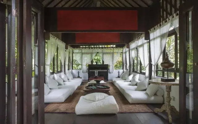 Citrus Tree Villas - Jean Francois