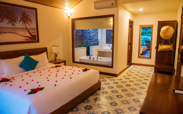 Camia Resort & Spa