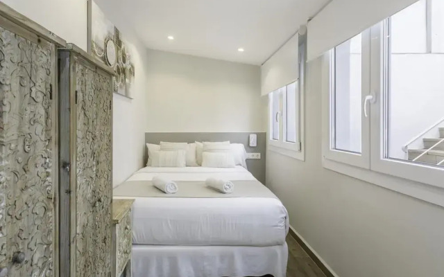 Sitges Centre Mediterranean House 5 Bedroom