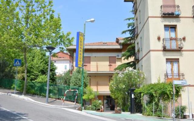Отель Albergo Leonardo Кьянчиано Терме вид на фасад