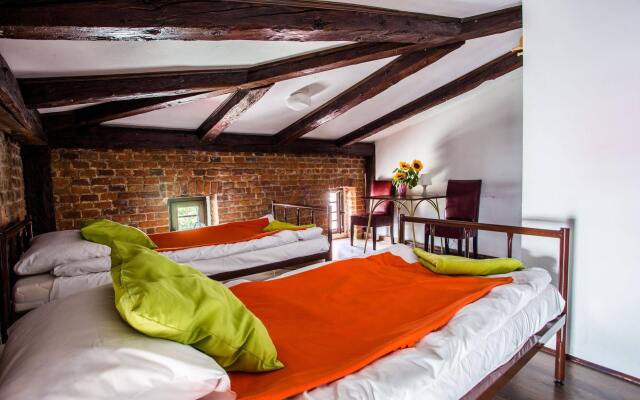 Отель Pink Panther's Hostel Польша, Краков - 1 отзыв об отеле, цены и фото номеров - забронировать отель Pink Panther's Hostel онлайн комната для гостей