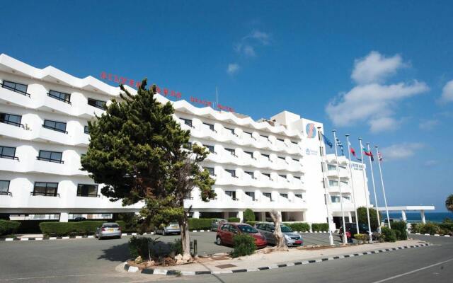 Отель Silver Sands Beach Hotel Кипр, Протарас - 10 отзывов об отеле, цены и фото номеров - забронировать отель Silver Sands Beach Hotel онлайн вид на фасад